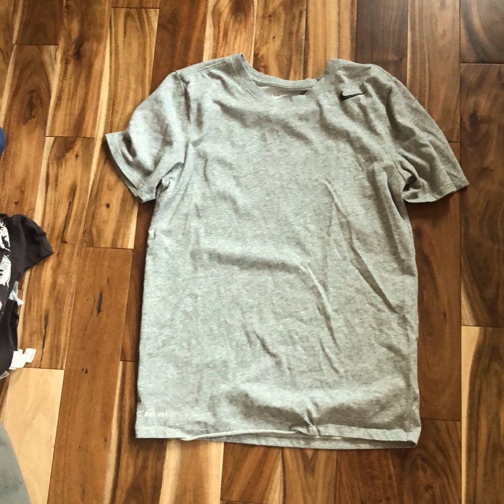 Never worn Nike t-shirt